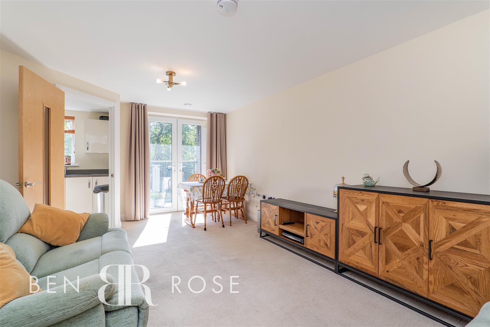 2 bed property in Preston Road, Chorley